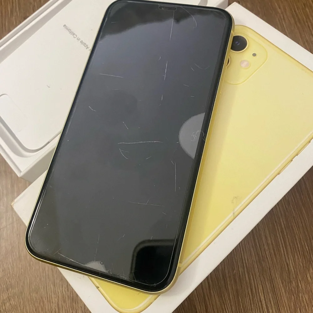 Used Apple iPhone 11 64GB unlocked for any company